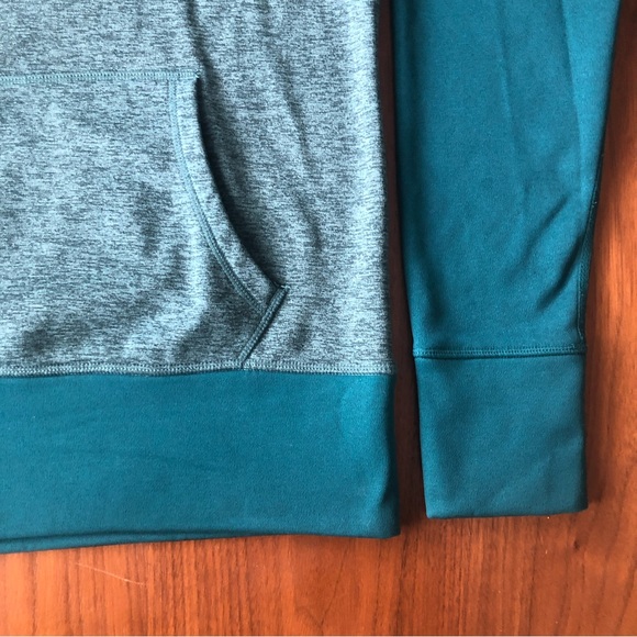 Nike Therma-Fit Hoodie Ladies Size Medium with Neon Green Details - Picture 8 of 8